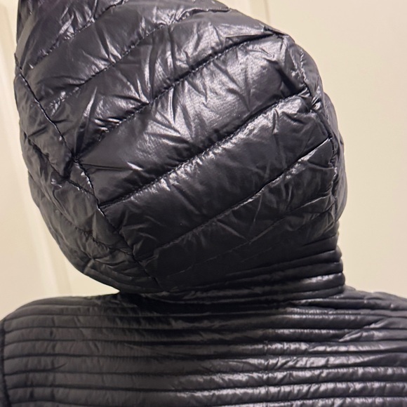 Patagonia Black Puffer Jacket - Picture 6 of 12